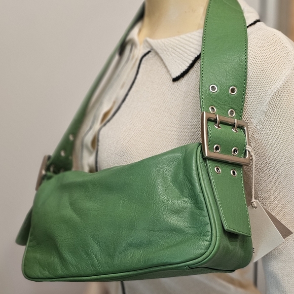 Free People Arm Candy Bag Cut Grass Shoulder Bag Color Green NWT - Picture 5 of 16